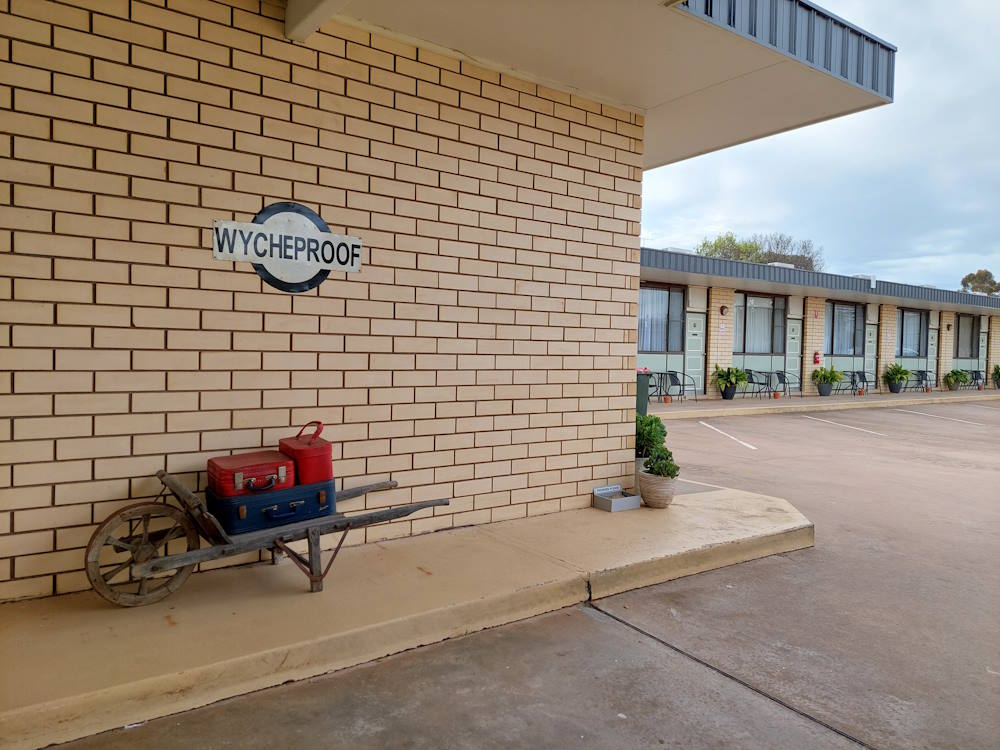 Wycheproof Motor Inn entrance